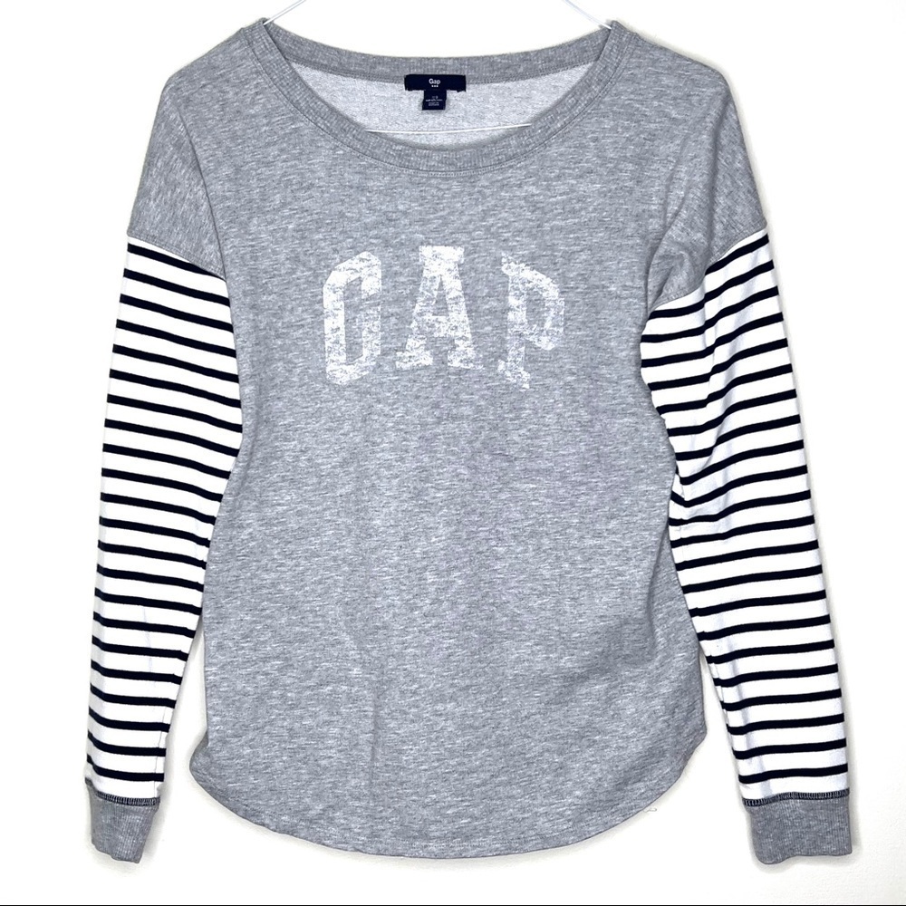 Gap sweatshirt